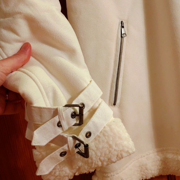 Peach Aspen Jacket Med. "Cloud" or Cream color - Picture 5 of 7